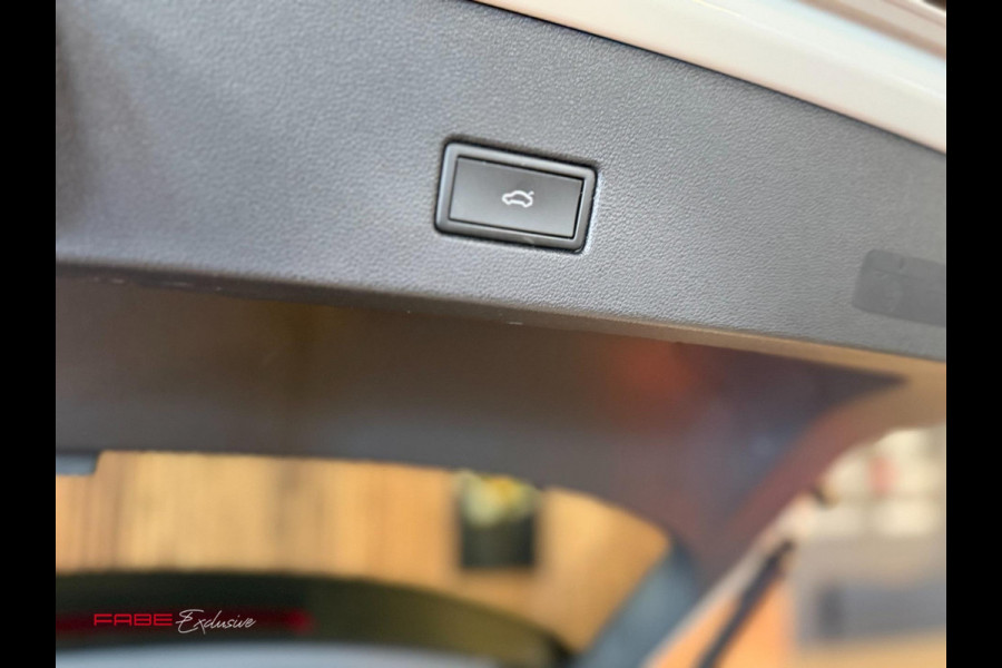 Volkswagen T-Roc 1.5 TSI Style/3xR-Line/Pano/Camera/Trekhaak/IQ-Light