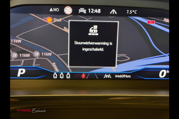 Volkswagen T-Roc 1.5 TSI Style/3xR-Line/Pano/Camera/Trekhaak/IQ-Light