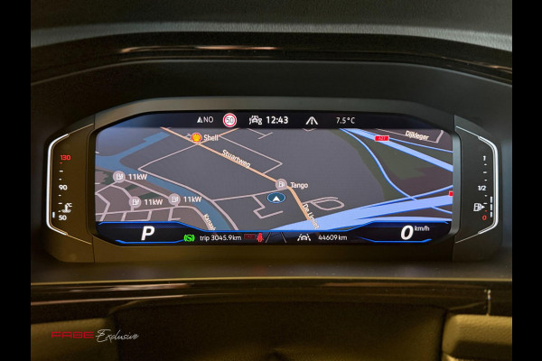 Volkswagen T-Roc 1.5 TSI Style/3xR-Line/Pano/Camera/Trekhaak/IQ-Light