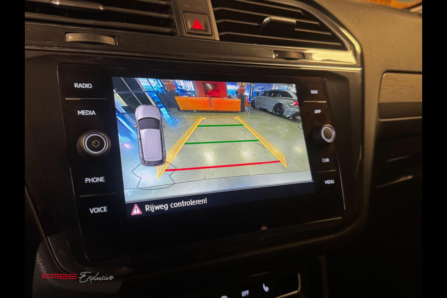 Volkswagen Tiguan Allspace 2.0 TSI 4Motion Highline Business R 7p.R-Line/Leer/Elektrische Stoelen Memory/Camera/winterset velgen