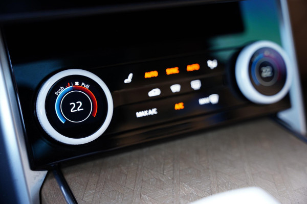 Land Rover Range Rover P 510 E SV Bi-Color Leder