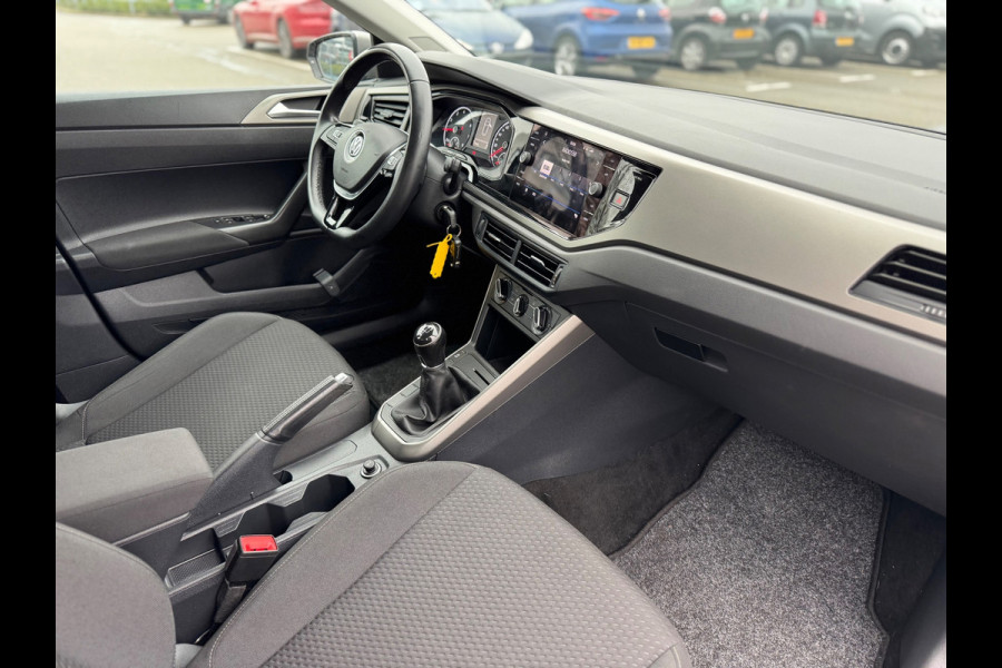 Volkswagen Polo 1.0 TSI Comfortline Apple carplay Navi
