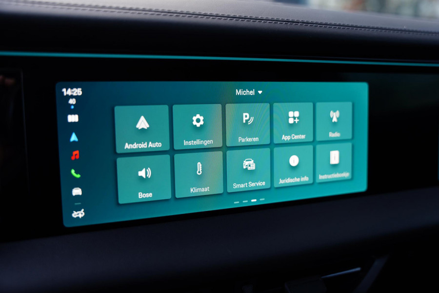 Porsche Macan Turbo 100 kWh / Passenger Display / Panoramadak / 2 D.Km