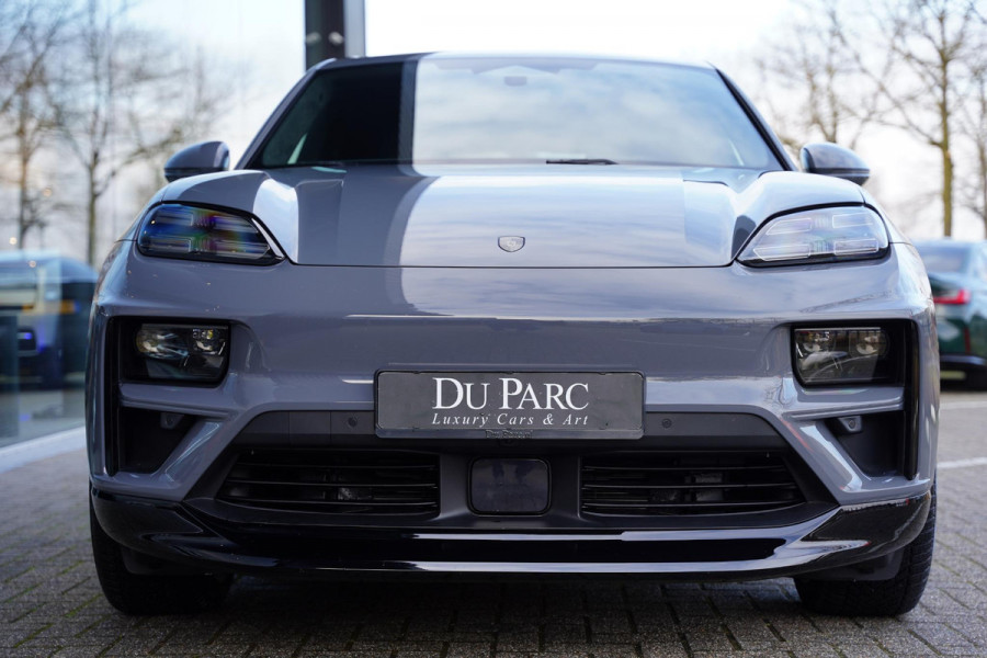Porsche Macan Turbo 100 kWh / Passenger Display / Panoramadak / 2 D.Km