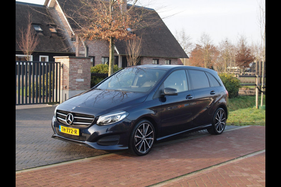 Mercedes-Benz B-Klasse 180 Ambition LED | Automaat | Sports Tourer | Night-pakket | Zwarte hemel bekleding
