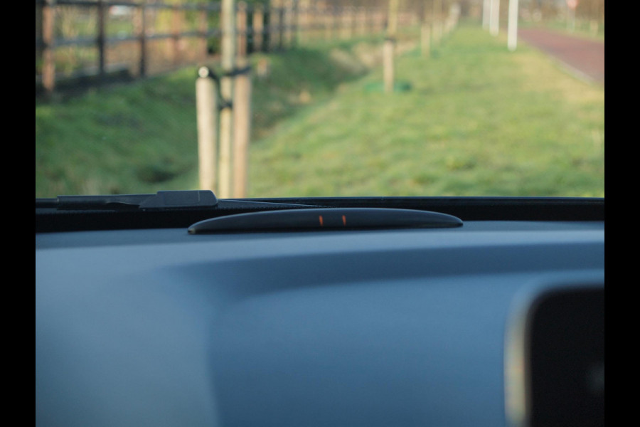 Mercedes-Benz B-Klasse 180 Ambition LED | Automaat | Sports Tourer | Night-pakket | Zwarte hemel bekleding