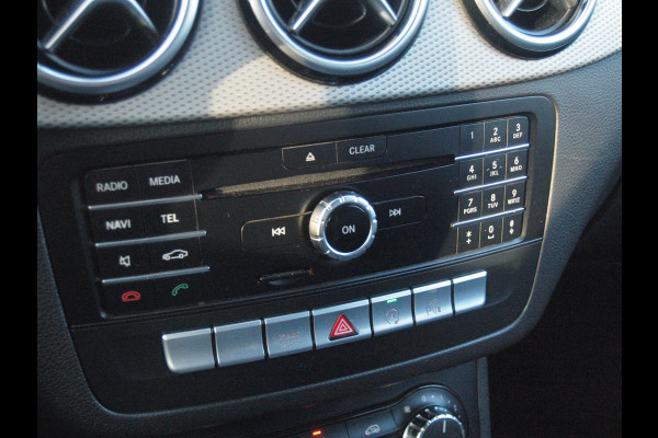 Mercedes-Benz B-Klasse 180 Ambition LED | Automaat | Sports Tourer | Night-pakket | Zwarte hemel bekleding