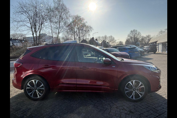 Ford Kuga 2.5 PHEV ST-Line X 225pk | Panoramadak | Winter Pack | Adaptive cruise control | Dodehoeksensoren | 19 inch | Rode remklauwen