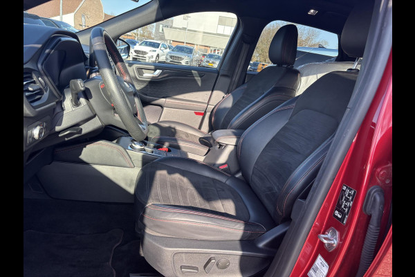 Ford Kuga 2.5 PHEV ST-Line X 225pk | Panoramadak | Winter Pack | Adaptive cruise control | Dodehoeksensoren | 19 inch | Rode remklauwen