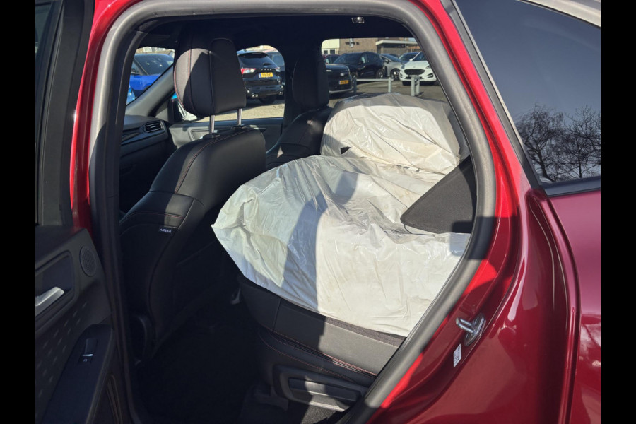 Ford Kuga 2.5 PHEV ST-Line X 225pk | Panoramadak | Winter Pack | Adaptive cruise control | Dodehoeksensoren | 19 inch | Rode remklauwen