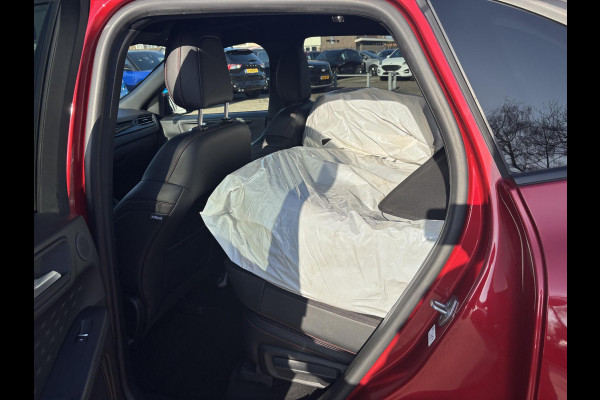 Ford Kuga 2.5 PHEV ST-Line X 225pk | Panoramadak | Winter Pack | Adaptive cruise control | Dodehoeksensoren | 19 inch | Rode remklauwen