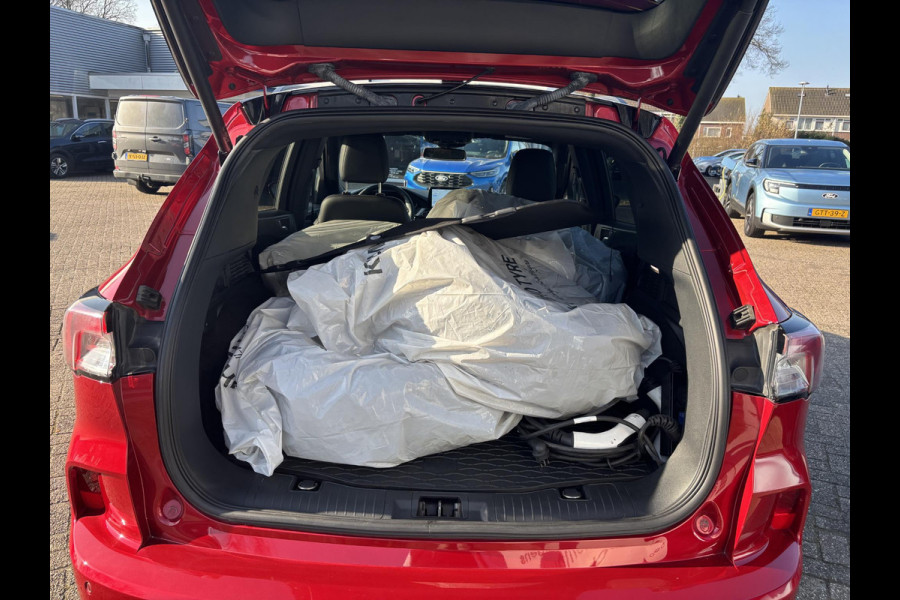 Ford Kuga 2.5 PHEV ST-Line X 225pk | Panoramadak | Winter Pack | Adaptive cruise control | Dodehoeksensoren | 19 inch | Rode remklauwen