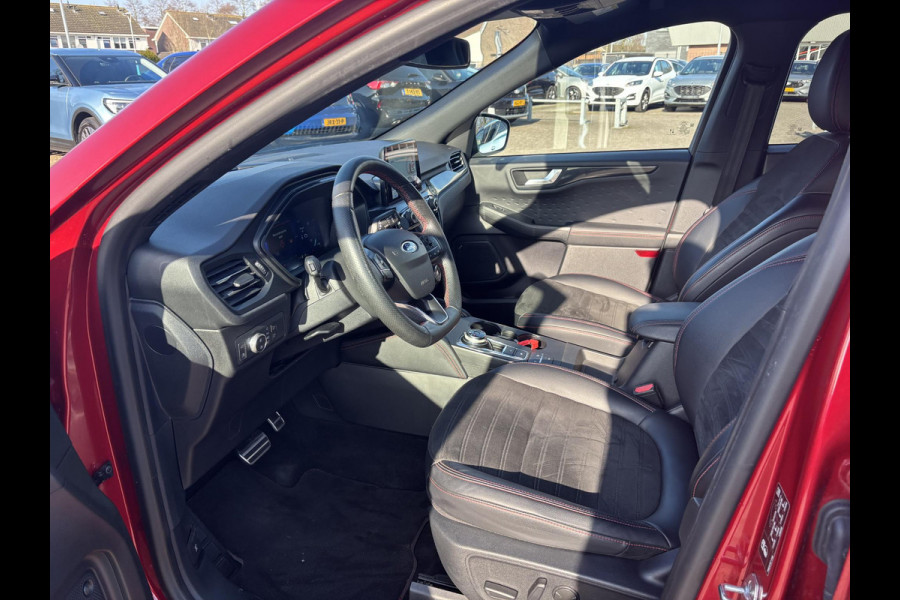 Ford Kuga 2.5 PHEV ST-Line X 225pk | Panoramadak | Winter Pack | Adaptive cruise control | Dodehoeksensoren | 19 inch | Rode remklauwen