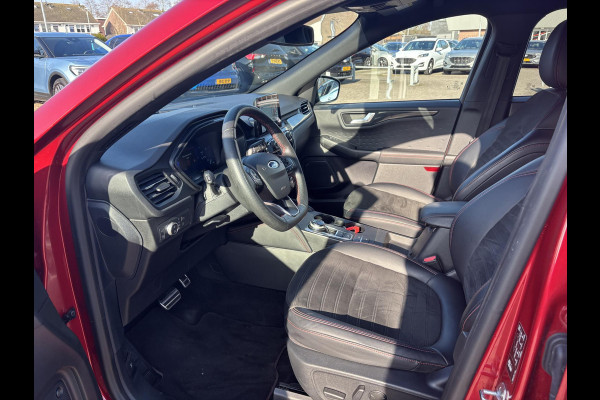 Ford Kuga 2.5 PHEV ST-Line X 225pk | Panoramadak | Winter Pack | Adaptive cruise control | Dodehoeksensoren | 19 inch | Rode remklauwen