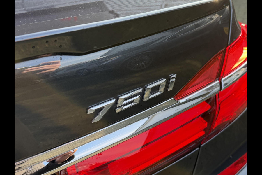 BMW 7 Serie 750i xDrive High Executive M-Sport | Panoramadak | 360* Camera | Bowers & Wilkins | Massage | Head-Up |