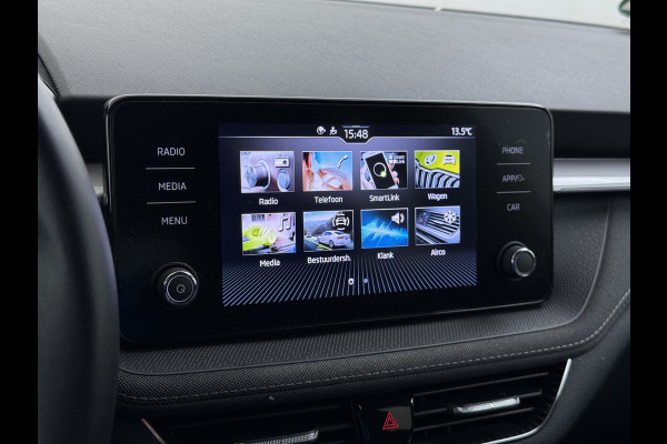 Škoda Fabia 1.0i 96PK Navi Camera Pdc Apple Carplay Android Keyless Stoelverwarming Cruise Control ECC Lmv Isofix Privacyglas Led Smartlink Bluetooth Licht-/regensensor Mooie en complete Skoda Fabia 380 Liter kofferruimte