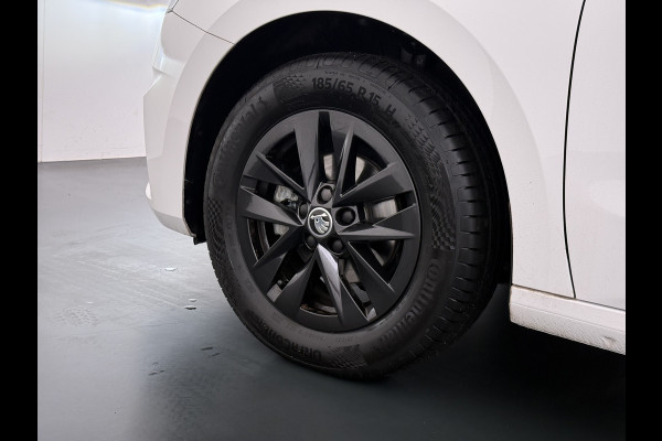 Škoda Fabia 1.0i 96PK Navi Camera Pdc Apple Carplay Android Keyless Stoelverwarming Cruise Control ECC Lmv Isofix Privacyglas Led Smartlink Bluetooth Licht-/regensensor Mooie en complete Skoda Fabia 380 Liter kofferruimte