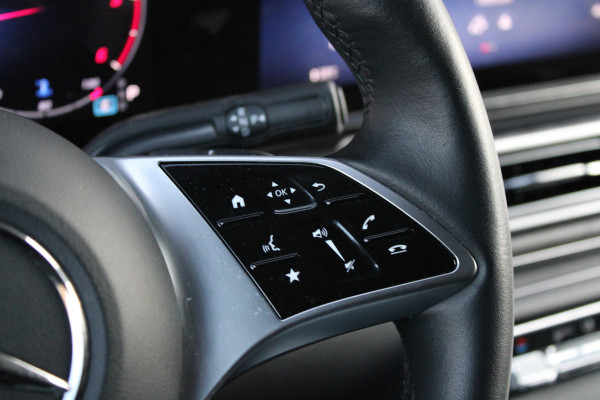 Mercedes-Benz V-Klasse 300d L3 Avantgarde 4Matic 239pk DC - 2x Schuif - Leder - Stoel/Stuurverwarming - LED - ACC - Blindspot - Rijklaar