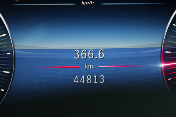 Mercedes-Benz V-Klasse 300d L3 Avantgarde 4Matic 239pk DC - 2x Schuif - Leder - Stoel/Stuurverwarming - LED - ACC - Blindspot - Rijklaar