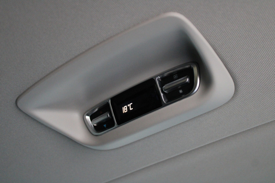 Mercedes-Benz V-Klasse 300d L3 Avantgarde 4Matic 239pk DC - 2x Schuif - Leder - Stoel/Stuurverwarming - LED - ACC - Blindspot - Rijklaar