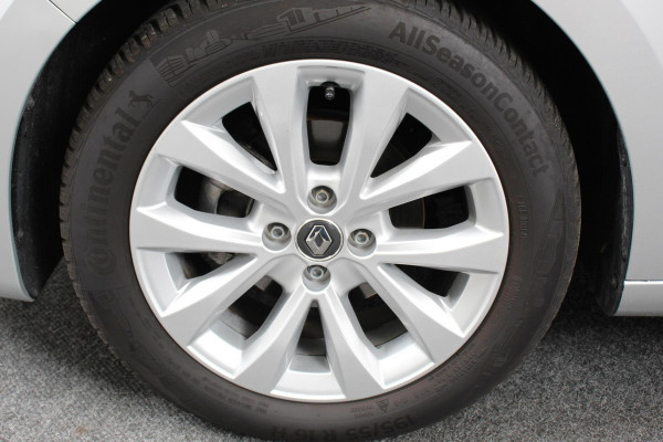 Renault Clio 1.0 TCe 100pk Experience | Navigatie | Climate control | Led | Parkeer sensoren | DAB | Cruise Control