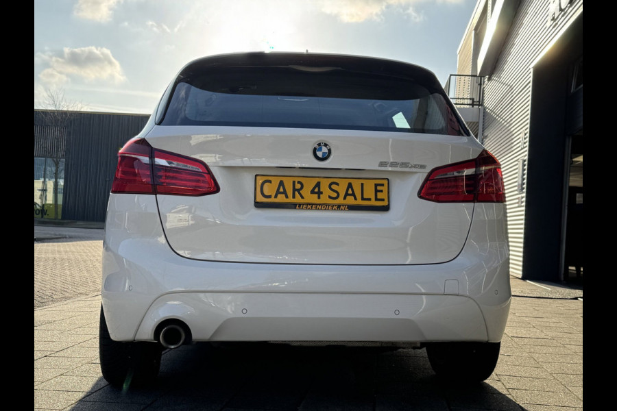 BMW 2 Serie Active Tourer 225xe iPerformance eDrive Edition - AUTOMAAT I Navigatie I Airco I PDC I Sport velgen I Dealer onderh.