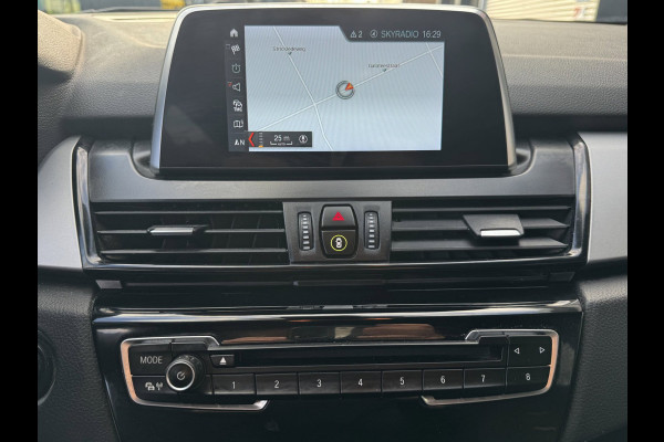 BMW 2 Serie Active Tourer 225xe iPerformance eDrive Edition - AUTOMAAT I Navigatie I Airco I PDC I Sport velgen I Dealer onderh.