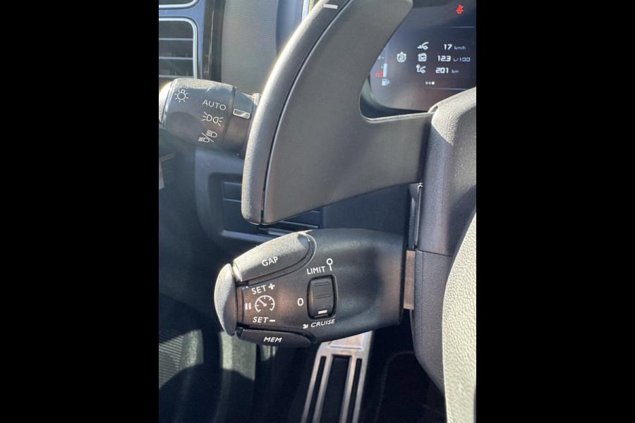 Citroën C5 Aircross 1.2 PureTech Shine Pack - AUTOMAAT I Panorama dak I Navigatie / Apple CarPlay I Airco I Sport velgen I PDC I