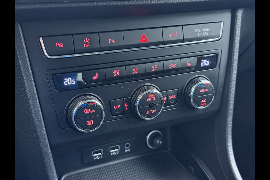 Seat Ateca 1.5T 150PK AUT-7 Navi Ecc Trekhaak LED Apple Carplay/Android Auto Cruise Control Pdc Stoelverwarming tyle Business Intense Elek.Achterklep Lmv 17" Led Regen-/Lichtsensor Full Link DAB+ Bluetooth DSG 1.600KG Trekgewicht