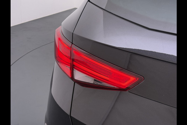 Seat Ateca 1.5T 150PK AUT-7 Navi Ecc Trekhaak LED Apple Carplay/Android Auto Cruise Control Pdc Stoelverwarming tyle Business Intense Elek.Achterklep Lmv 17" Led Regen-/Lichtsensor Full Link DAB+ Bluetooth DSG 1.600KG Trekgewicht