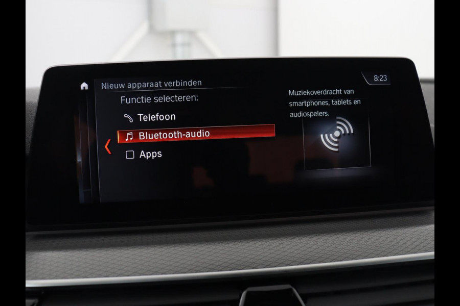 BMW 5 Serie 520i M Sport | Alcantara | Sfeerverlichting | Trekhaak | Navigatie Professional | Full LED | Sportstoelen | Parkeerhulp | Cruise control | Keyless start | Climate control | Bluetooth