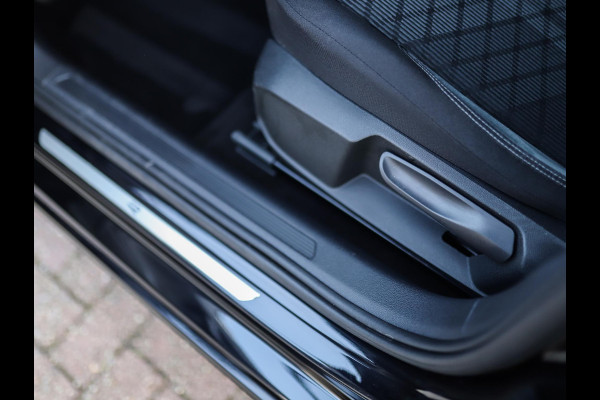 Volkswagen Taigo 1.0 TSI R-Line | Keyless | Camera | Stoelverw. | ACC