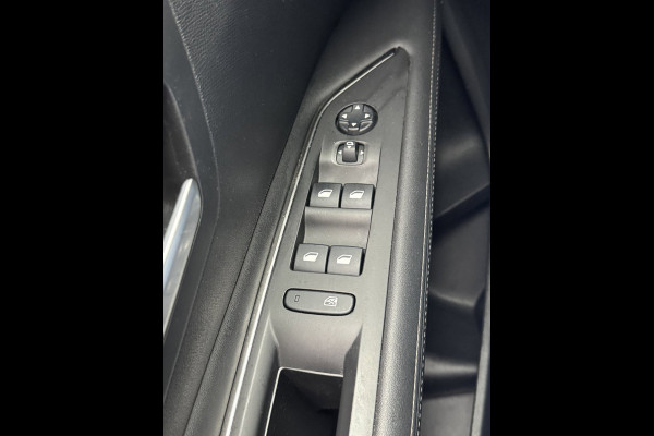 Peugeot 3008 1.2 PureTech Allure Pack AUTOMAAT - Navigatie / Apple Carplay I Airco I LED I DPC I Sport pakket I Dealer onderhouden