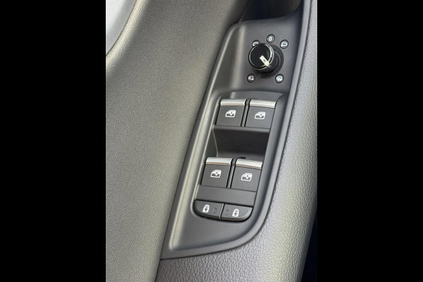 Audi Q8 3.0 -V6 24V 55 TFSi Quattro - Panorama dak I Airco I Leer I 23 inch velgen I PDC I Led i 24.000 KM