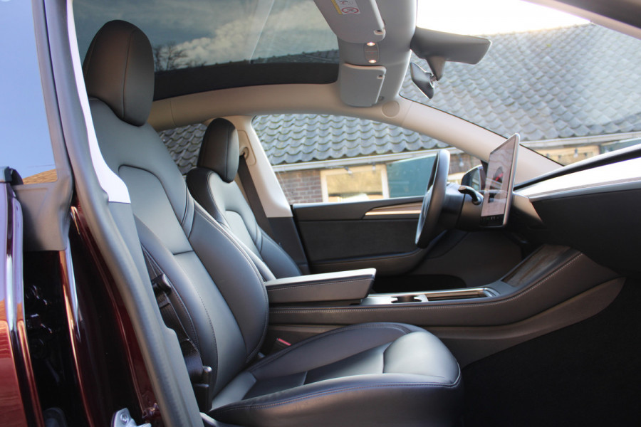 Tesla Model Y RWD 58 kWh **VERKOCHT!!**