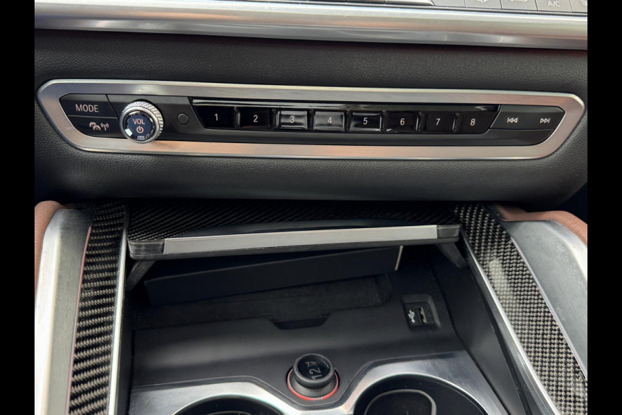 BMW X6 XDrive30d M- Sport - Panorama dak I Navigatie I Leer I Sport pakket I Head Up I Dealer onderhouden