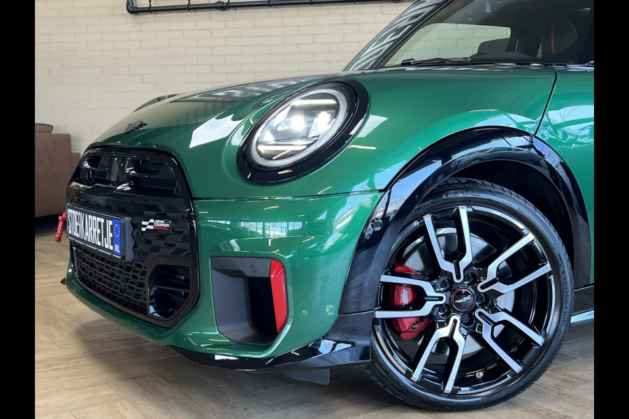 MINI Mini 2.0 JCW 232PK John Cooper Works XL Navi | H&K | HUD | Pano | Led | 360 | Keyless | Carplay | Fabrieksgarantie tot April 2028!