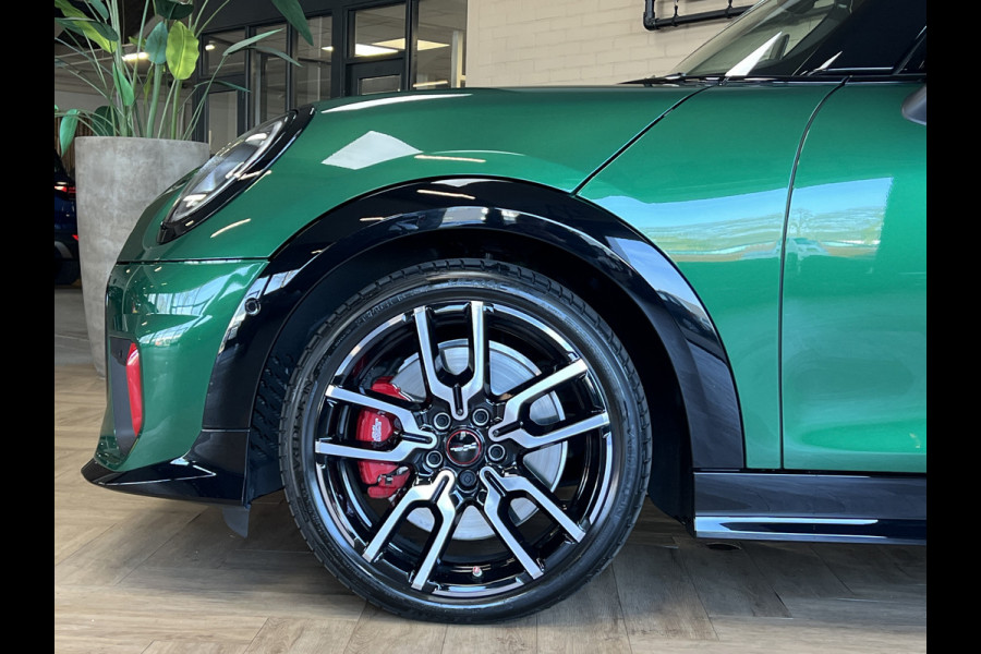 MINI Mini 2.0 JCW 232PK John Cooper Works XL Navi | H&K | HUD | Pano | Led | 360 | Keyless | Carplay | Fabrieksgarantie tot April 2028!