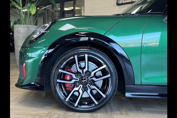 MINI Mini 2.0 JCW 232PK John Cooper Works XL Navi | H&K | HUD | Pano | Led | 360 | Keyless | Carplay | Fabrieksgarantie tot April 2028!
