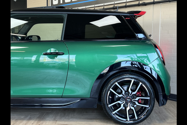 MINI Mini 2.0 JCW 232PK John Cooper Works XL Navi | H&K | HUD | Pano | Led | 360 | Keyless | Carplay | Fabrieksgarantie tot April 2028!