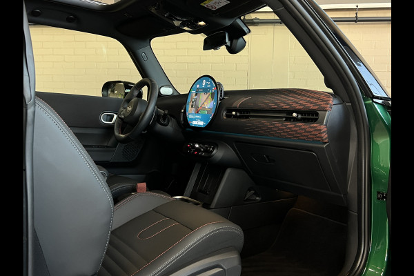 MINI Mini 2.0 JCW 232PK John Cooper Works XL Navi | H&K | HUD | Pano | Led | 360 | Keyless | Carplay | Fabrieksgarantie tot April 2028!