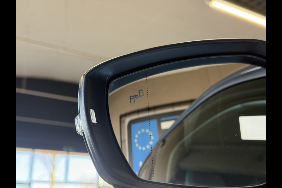 Volkswagen T-Cross 1.0 TSI 115pk DSG Style | Navigatie | Dode hoek | Stoelverwarming | PDC V+A | 100% Volkswagen Onderhouden!