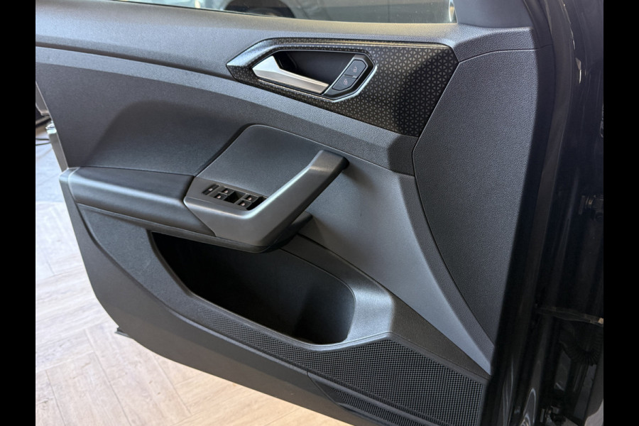 Volkswagen T-Cross 1.0 TSI 115pk DSG Style | Navigatie | Dode hoek | Stoelverwarming | PDC V+A | 100% Volkswagen Onderhouden!