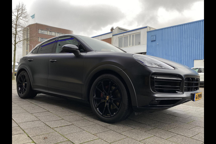 Porsche Cayenne Coupé 3.0 E-Hybrid 463PK - Matt Zwart I Panorama dak I Leer I Navigatie en nog veel Meer...