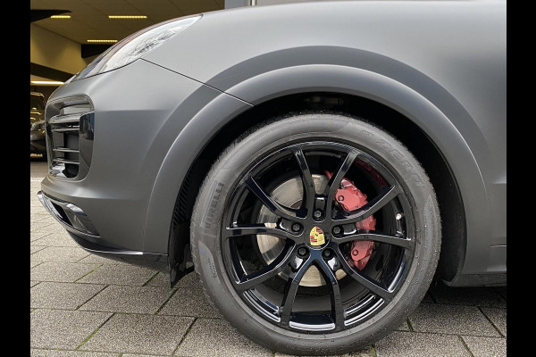 Porsche Cayenne Coupé 3.0 E-Hybrid 463PK - Matt Zwart I Panorama dak I Leer I Navigatie en nog veel Meer...