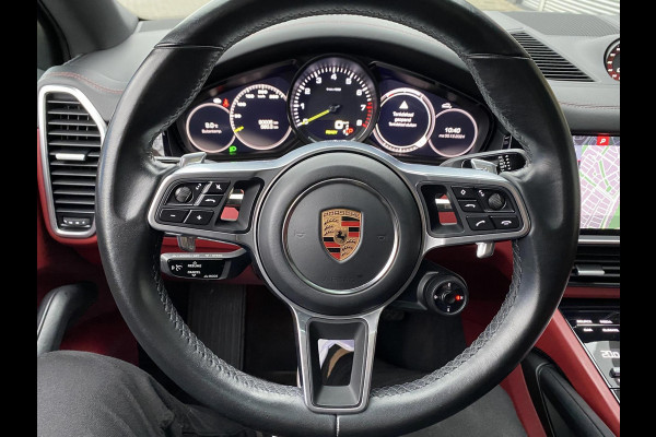 Porsche Cayenne Coupé 3.0 E-Hybrid 463PK - Matt Zwart I Panorama dak I Leer I Navigatie en nog veel Meer...