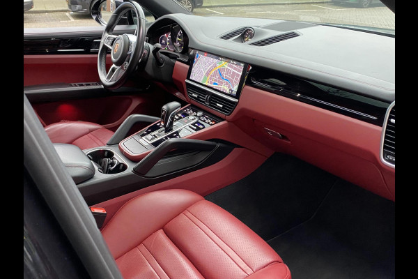 Porsche Cayenne Coupé 3.0 E-Hybrid 463PK - Matt Zwart I Panorama dak I Leer I Navigatie en nog veel Meer...