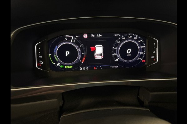 Volkswagen Tiguan 1.4 TSI eHybrid,Business+,navi,camera,apple carplay,stoelverw.IQ light