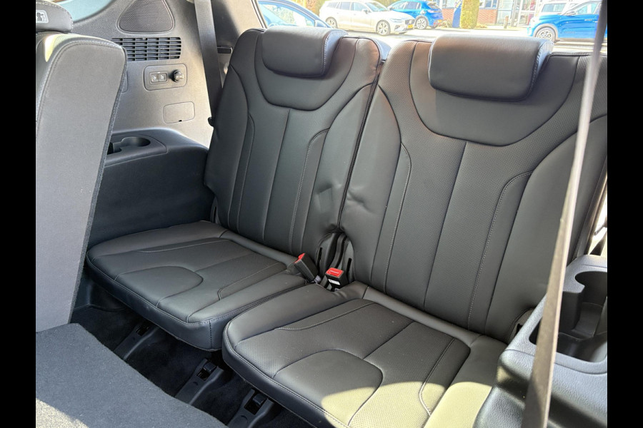 Hyundai Santa Fe 1.6 T-GDI PHEV Premium Sky 7p. | Afneembare trekhaak | Panoramadak | Stoelverwarming | Adaptive cruise control | Camera | KRELL