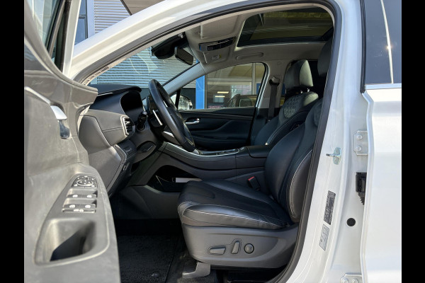 Hyundai Santa Fe 1.6 T-GDI PHEV Premium Sky 7p. | Afneembare trekhaak | Panoramadak | Stoelverwarming | Adaptive cruise control | Camera | KRELL
